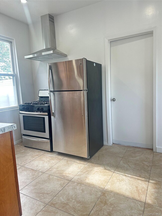 Building Photo - 108-69 50th Ave