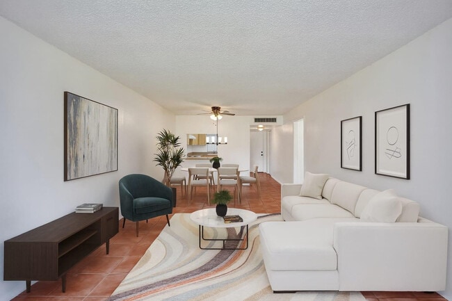 Building Photo - 9481 Evergreen Pl Unit 103