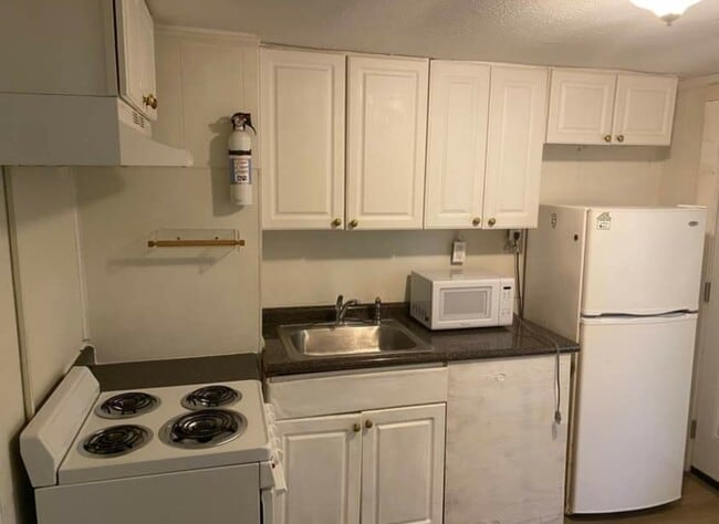 105 Smith Ave Unit B