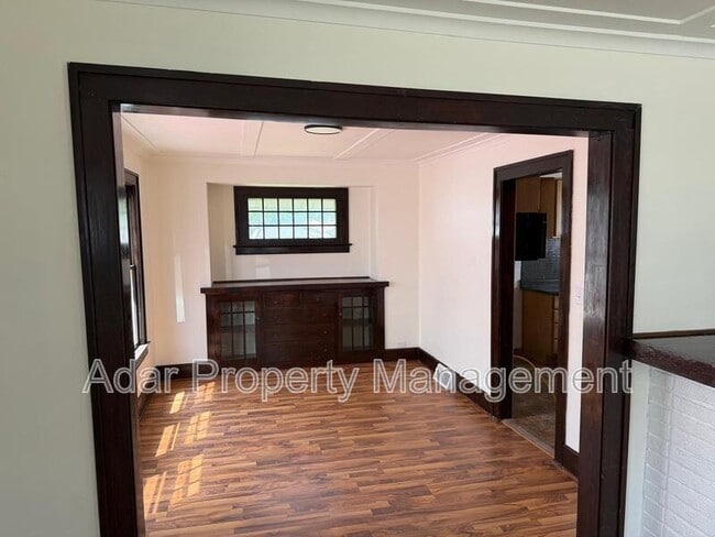 Photo - 610 Dryden Dr