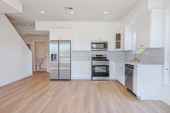 Building Photo - 2848 Virginia Rd Unit 2850 Rental