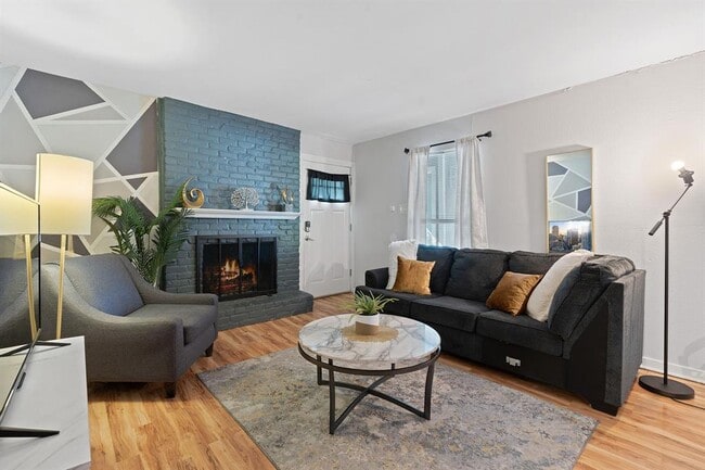 Photo - 2603 Parker Ln