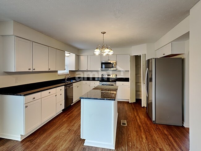 Photo - 125 Simsbury Ct