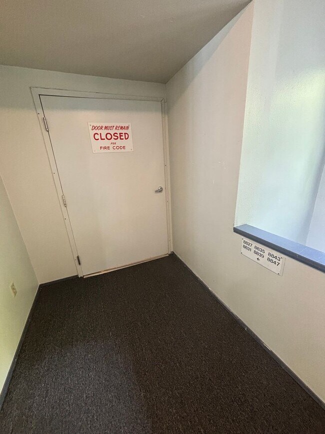 Photo - 1 bed 1 bath condo with seasonal outdoor pool available now!! Unit 1