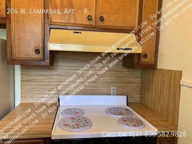 Photo - 204 W. Lampasas, Apt.-8 Unit 8