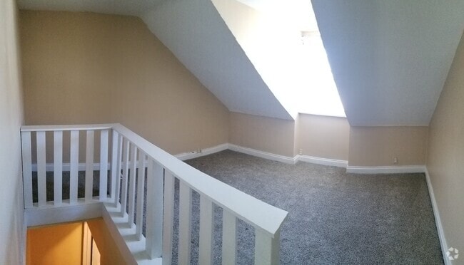 Building Photo - 208 Ella St Rental