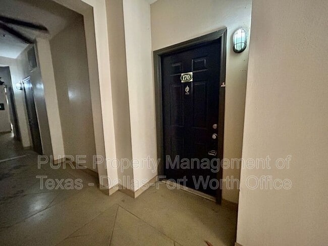 Building Photo - 1655 Ascension Bluff Dr Unit 170