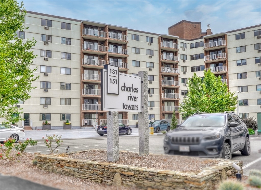 Photo - 141 Coolidge Ave Unidad 615 Rental
