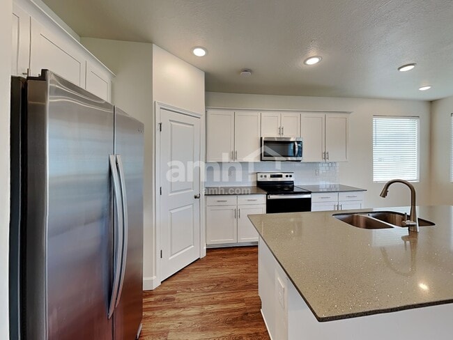 Photo - 211 Allen Ln