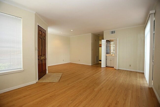 Photo - 2602 W Holcombe Blvd