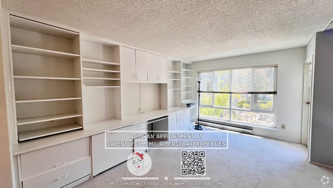 Building Photo - Beautiful studio on the third floor with w... Unit 337 Rental
