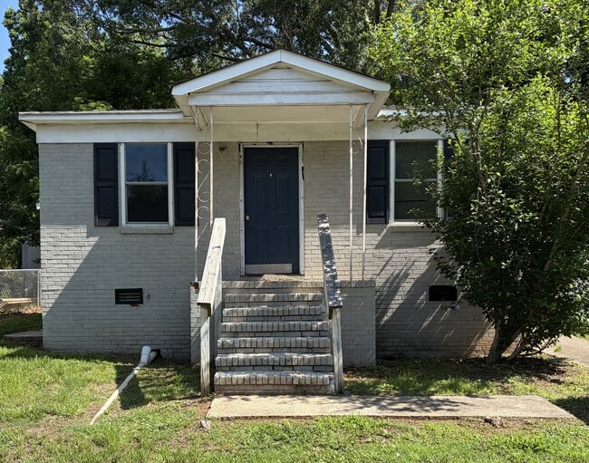 Building Photo - 932 Wainwright Ave
