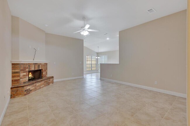 Photo - 409 E 97th St