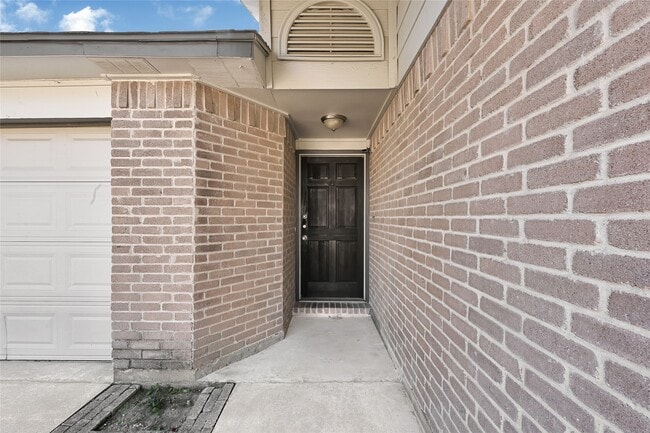 Building Photo - 19327 Cypress Harbor Dr