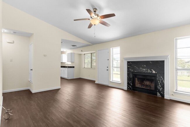 Photo - 2013 Hinkle Ave