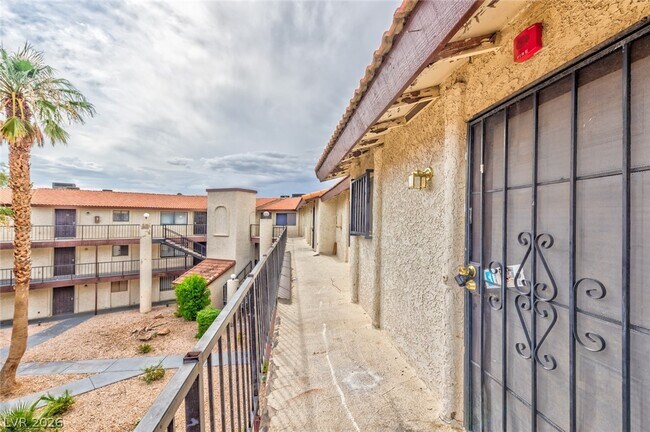 2080 E Karen Ave Unit B63