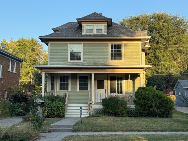 Building Photo - 1029 20th St Rental