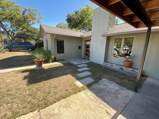 Photo - 1415 Bentwood Rd