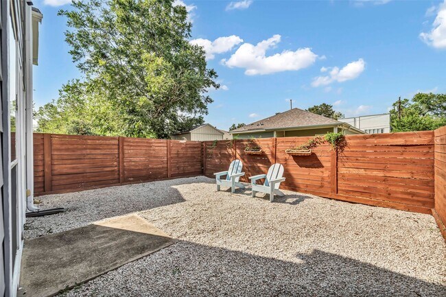 Photo - 3925 Lowden St