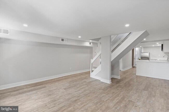 Photo - 256 S 11th St