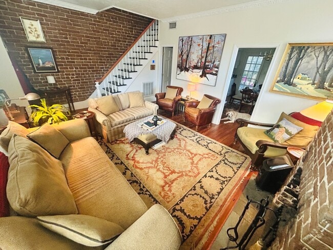 Photo - 425 Price St