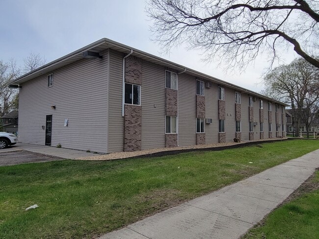 Building Photo - 8th & 8th Apartments Unit 206