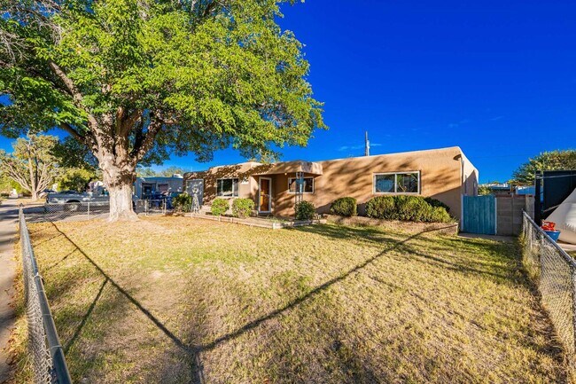 Photo - 1321 Delamar Ave NW