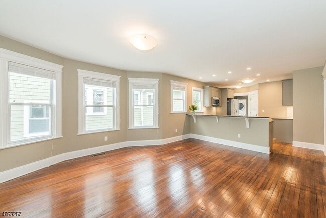 Photo - 34 N Willow St