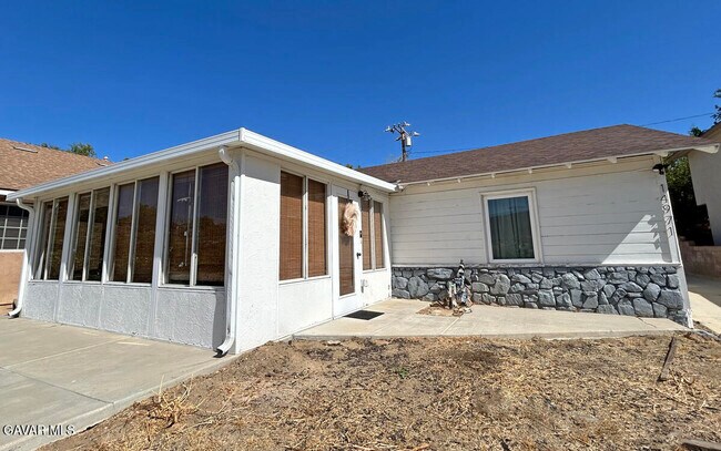 Photo - 14971 Elizabeth Lake Rd