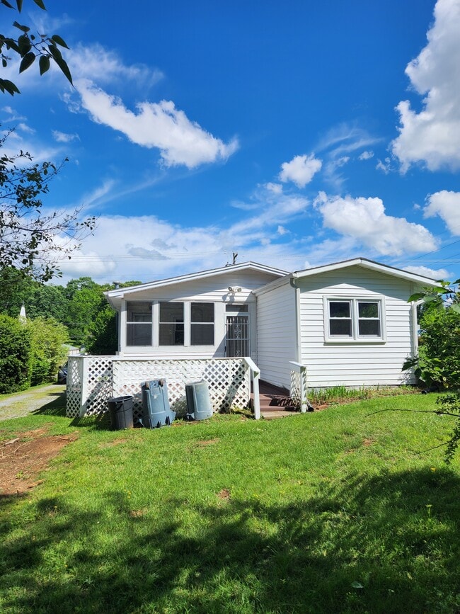 Photo - 2511 Watauga Rd