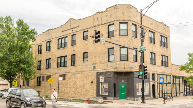 Building Photo - 3759 N Western Ave Rental