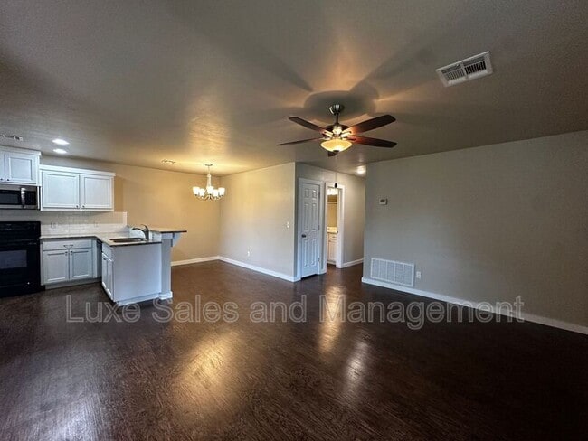 Photo - 1419 MacAlpine St