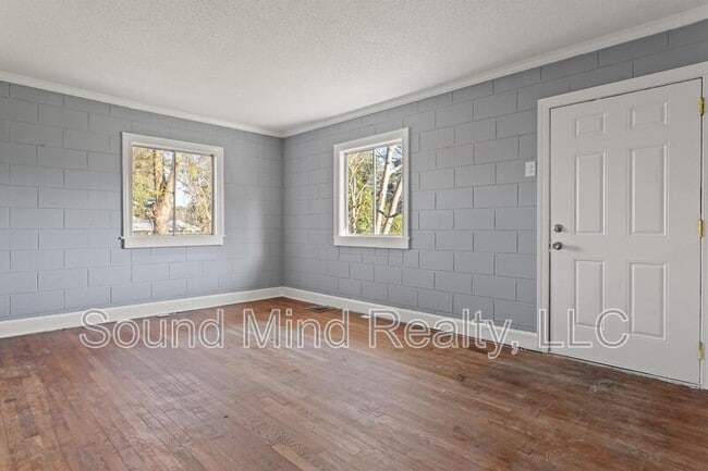 Photo - 914 Ranch Farm Rd