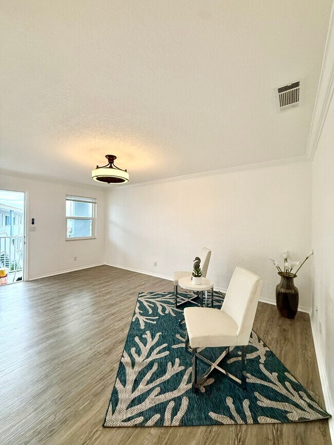 Photo - 436 Auburn Dr
