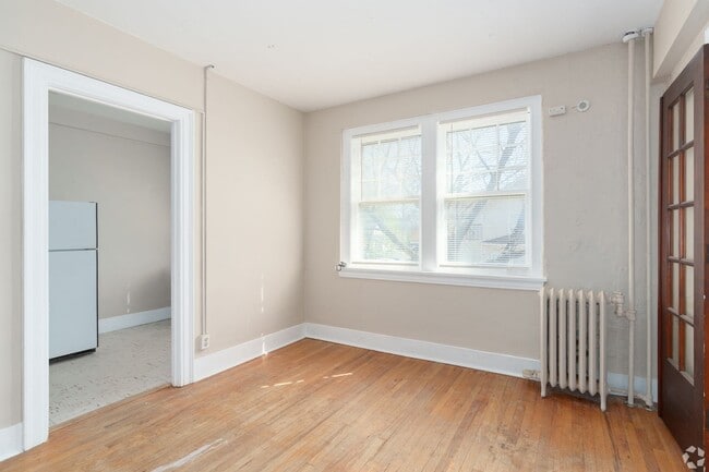 Photo - Rollins Apartments