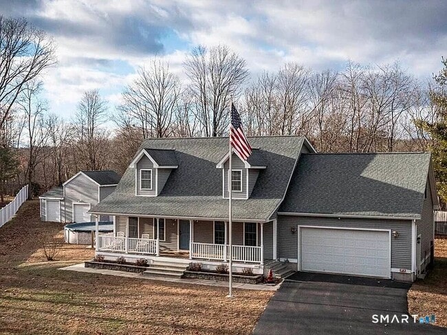 Building Photo - 939 N Main St