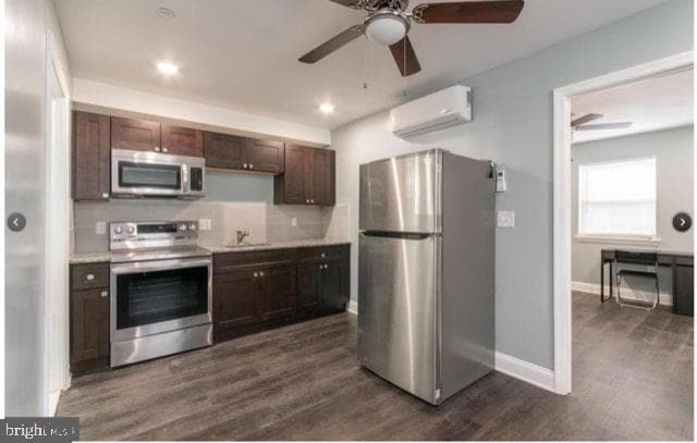 Photo - 1855 N 19th St