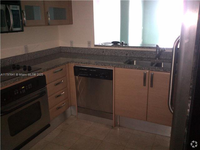 Building Photo - 2101 Brickell Ave Unit 2907 Rental
