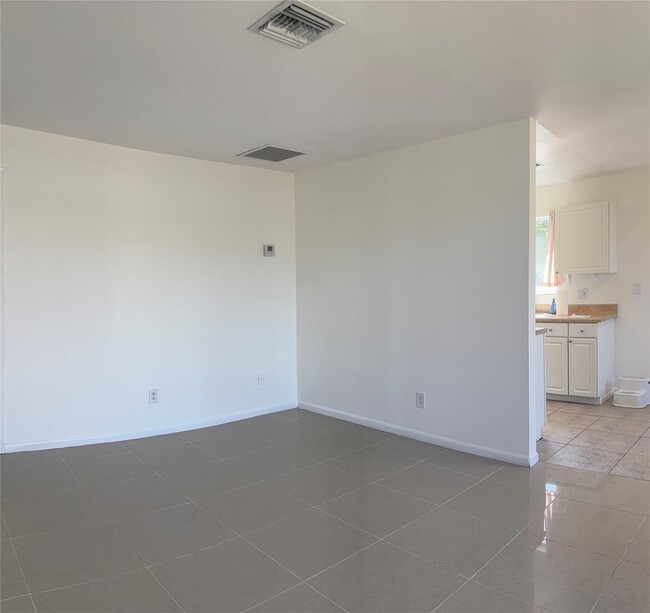 Photo - 2421 Taft St Apartment Unit 2421 Taft St