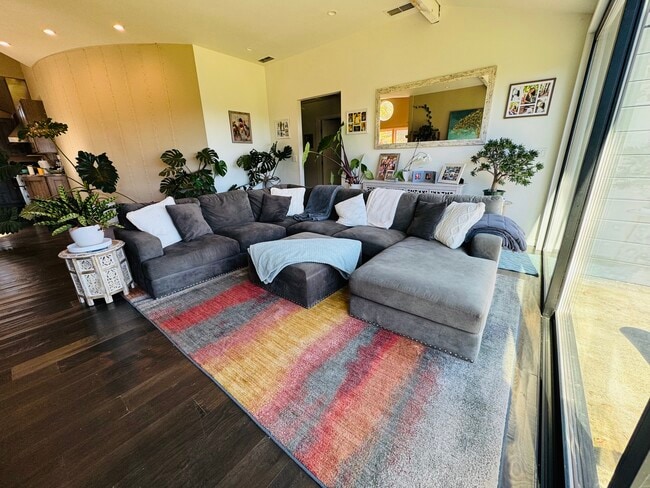 Photo - 7605 Atkinson Rd