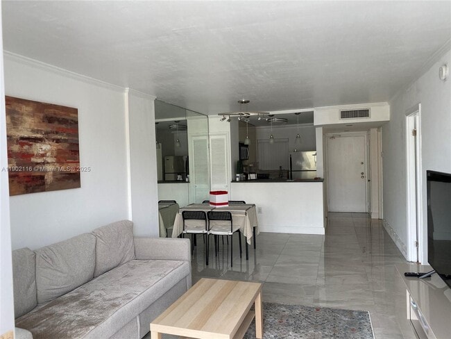 Photo - 1345 Lincoln Rd Unidad 704