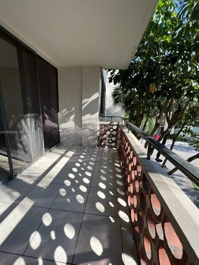 Photo - 4222 Inverrary Blvd Unit 4217