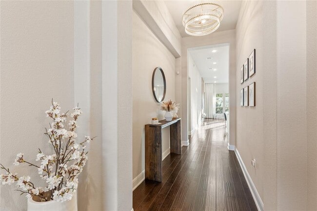 Photo - 11905 Deering Pl