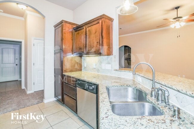 Photo - 601 Apple Tree Ln