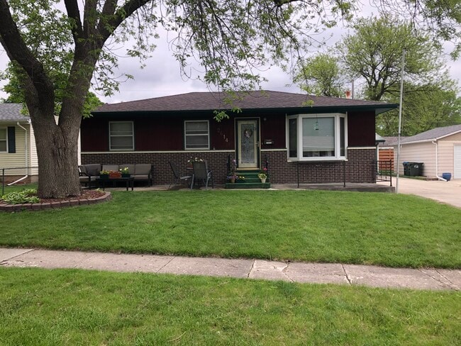 Building Photo - 2614 19th Ave N Rental
