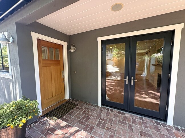 Photo - Spacious 5BR/3.5BA Palo Alto Home with Gourmet Kitchen & Large Backyard