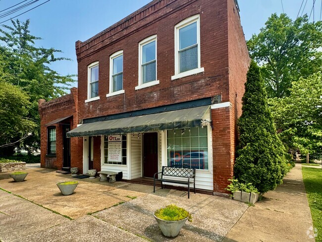 Building Photo - 3544 Oxford Blvd Rental