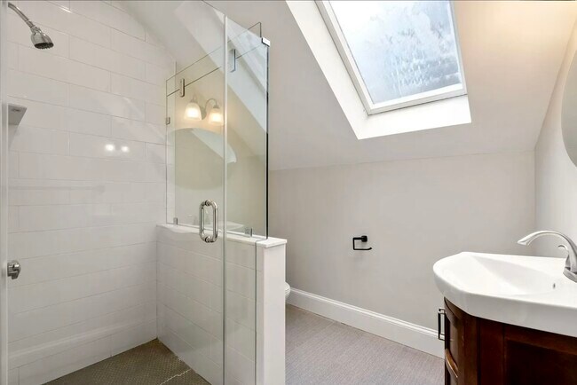 Baño privado - 129 Sutherland Rd