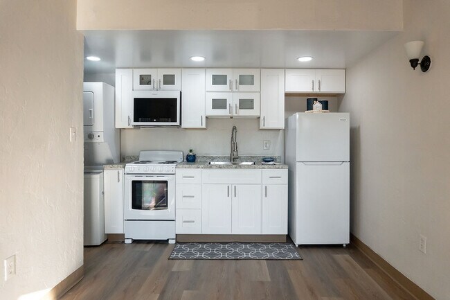 Building Photo - 2765 W Tharpe St