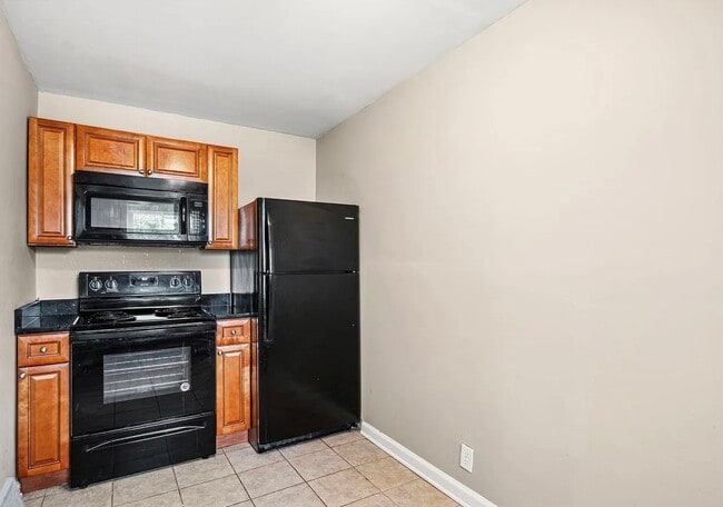 Photo - 2405 S 57th St